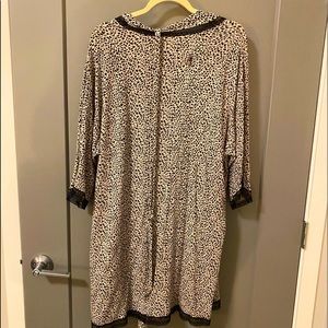Victoria’s Secret patterned robe M/L